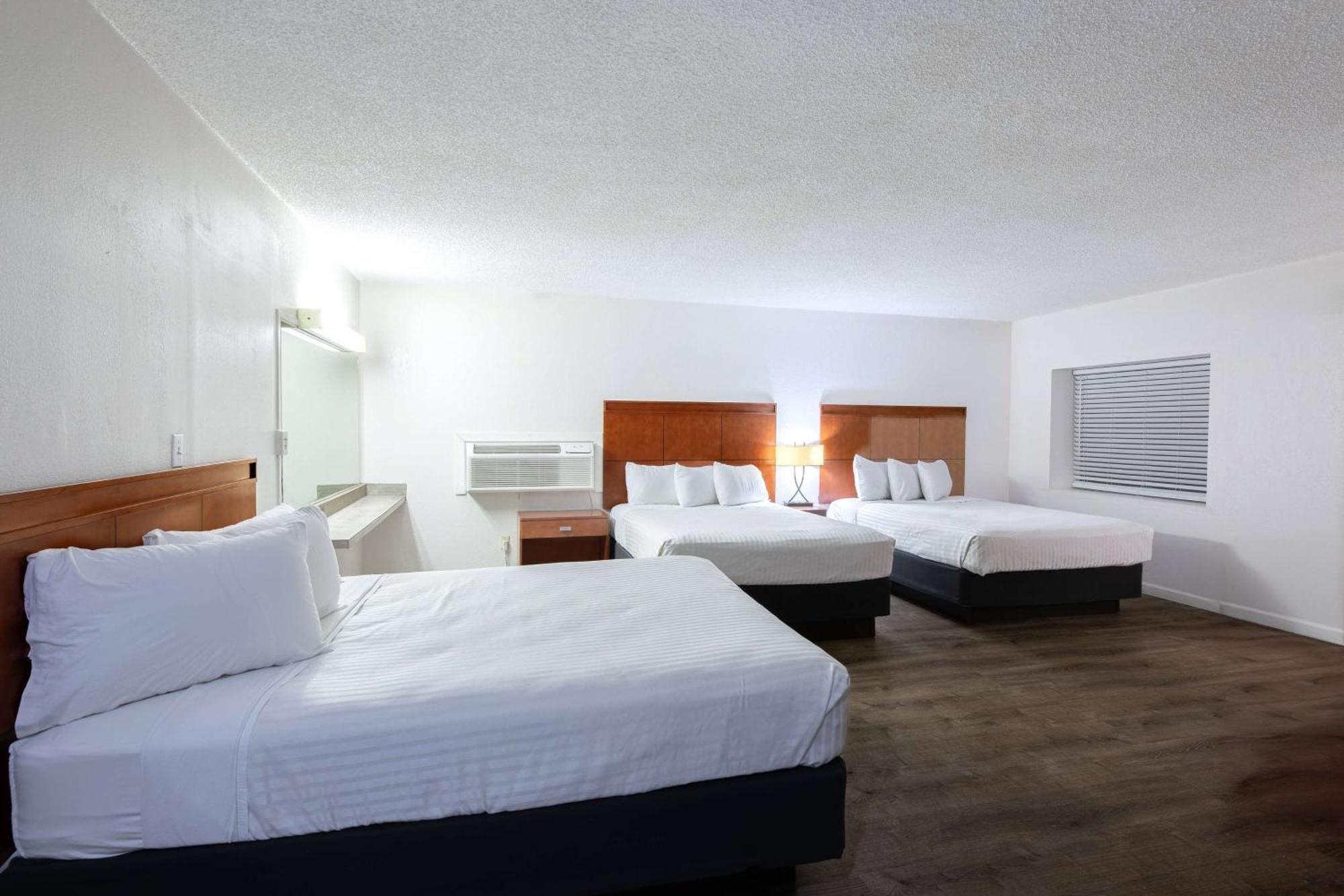 Travelodge By Wyndham Parker Exterior photo